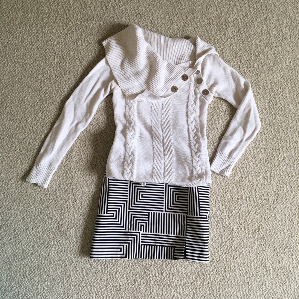 G by Guess cable knit white sweater button detail